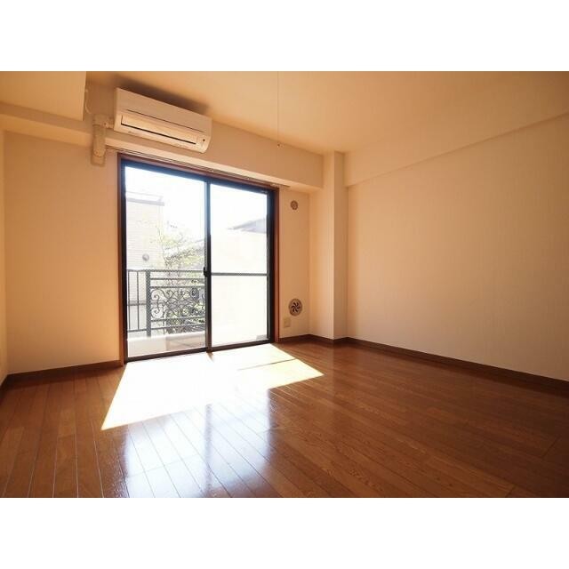 (居間)