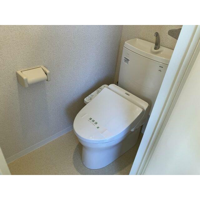 清潔感のあるトイレです(内装)