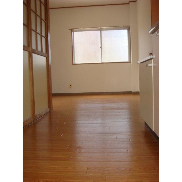 広めのキッチン(居間)