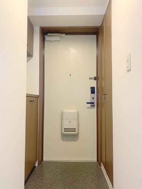 (玄関)