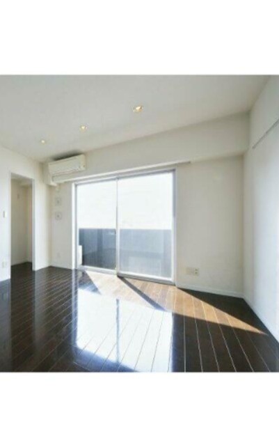同タイプの別部屋の写真です。(居間)