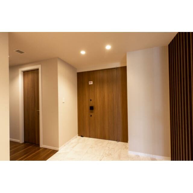 ※写真は同タイプ住戸です。(玄関)