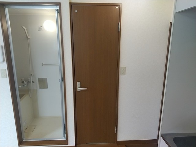(玄関)