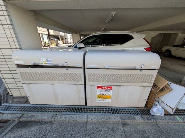 (玄関)