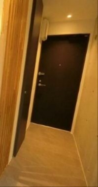 (玄関)