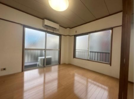 (居間)