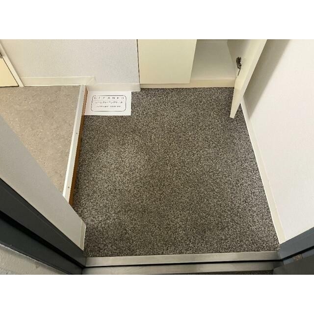 (玄関)