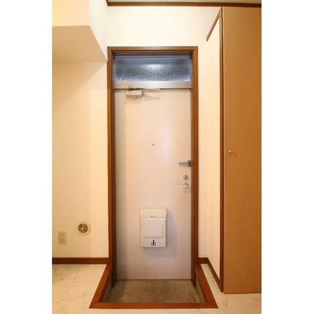 (玄関)