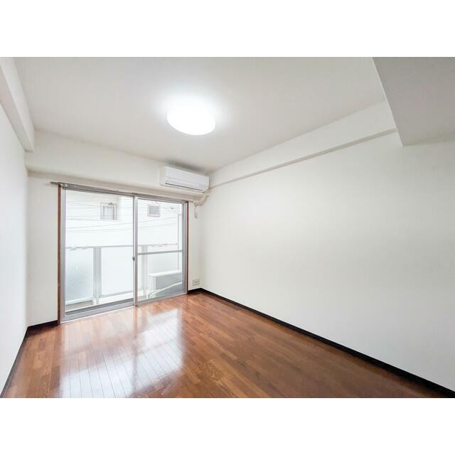 (居間)