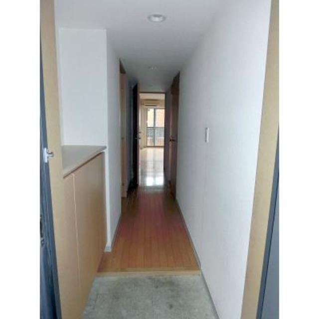 ※写真は同タイプ住戸です。(玄関)