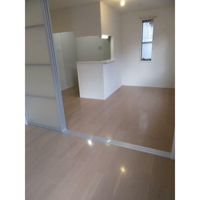 同じ間取りの別部屋写真です