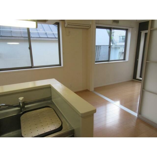 同じ間取りの別部屋写真です