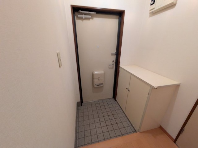 (玄関)