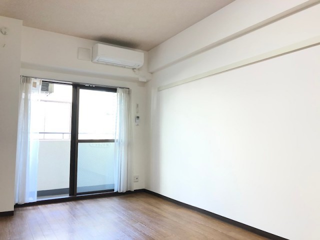 (居間)