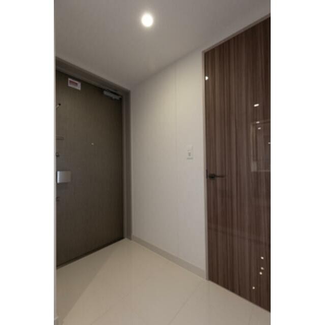 ※写真は同タイプ住戸です。(玄関)