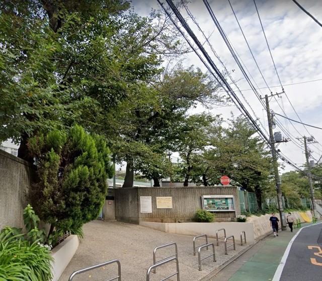 目黒区立菅刈小学校（代官山）（1666m）(周辺)