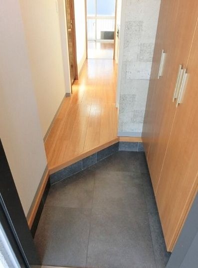 (玄関)