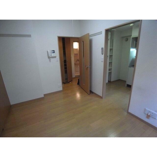 (居間)