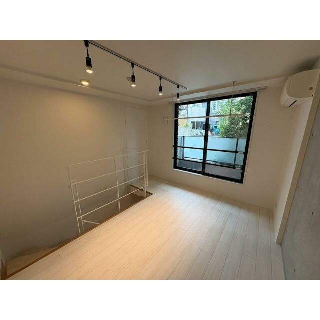 (居間)