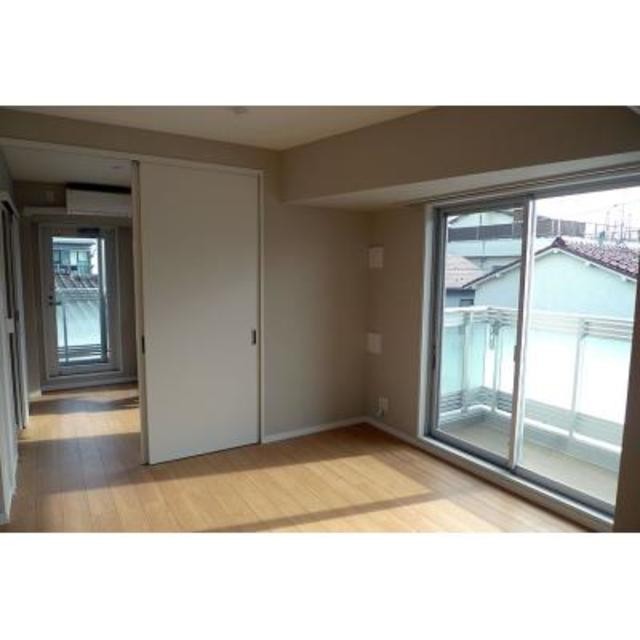 ※写真は同タイプ住戸です。(居間)