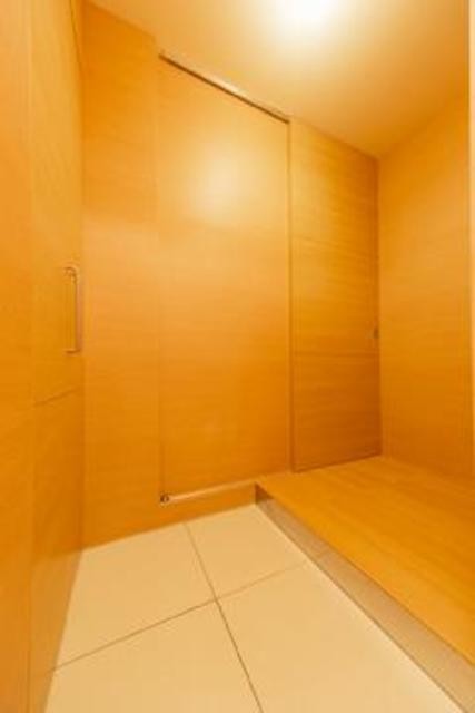 ※写真は同タイプ住戸です。(玄関)