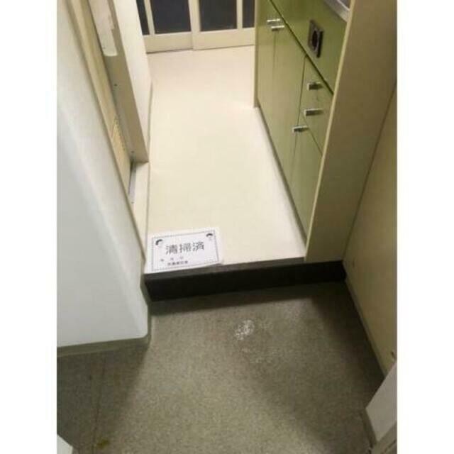 (玄関)