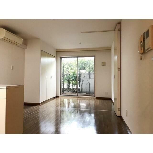 (居間)