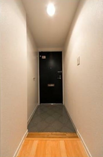 ※同仕様写真含む(玄関)