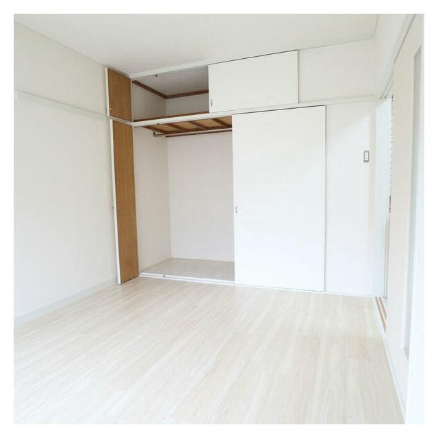 (居間)