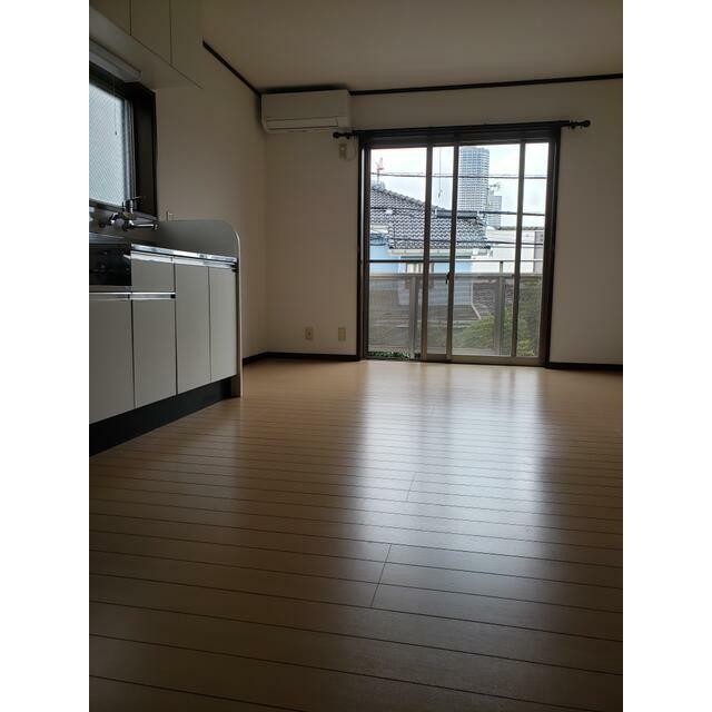 (居間)