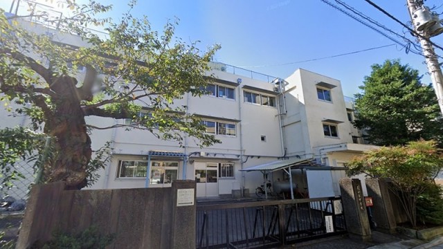 世田谷区立尾山台中学校（九品仏）（745m）(周辺)