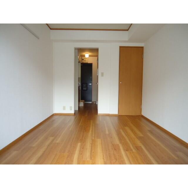 (居間)