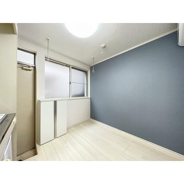 (居間)