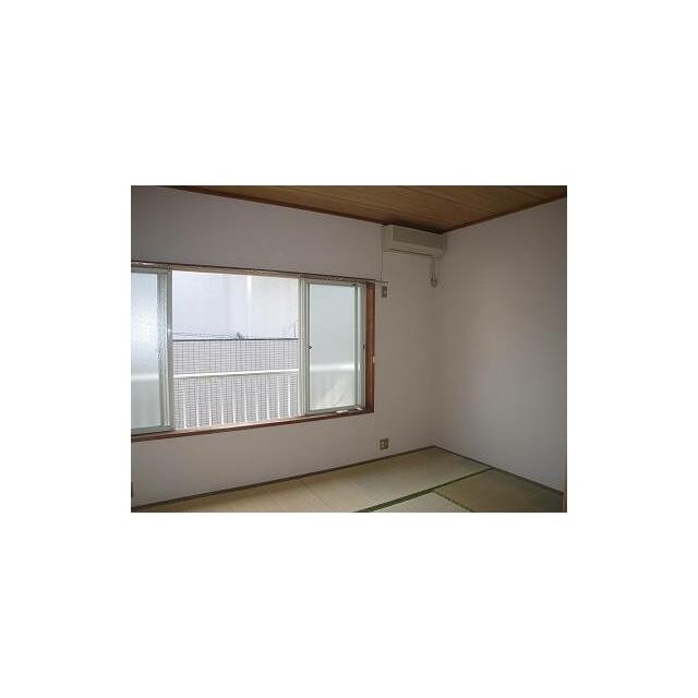 (居間)