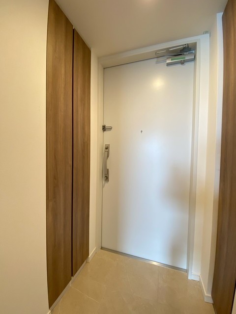 ※写真は同タイプ住戸です。(玄関)