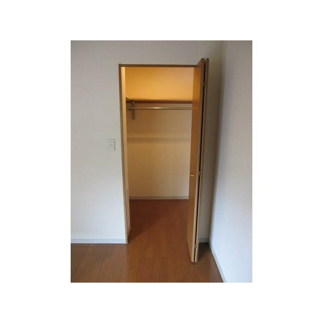 ウォークインクローゼット(内装)