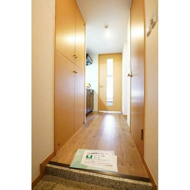 ※画像はイメージです（家具や小物は設備ではありません）(玄関)