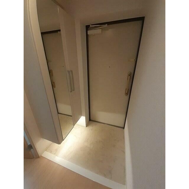 (玄関)