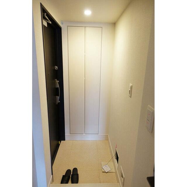 ※写真は同タイプ住戸です。(玄関)