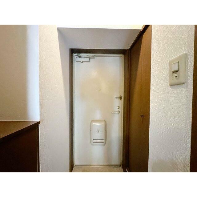 (玄関)