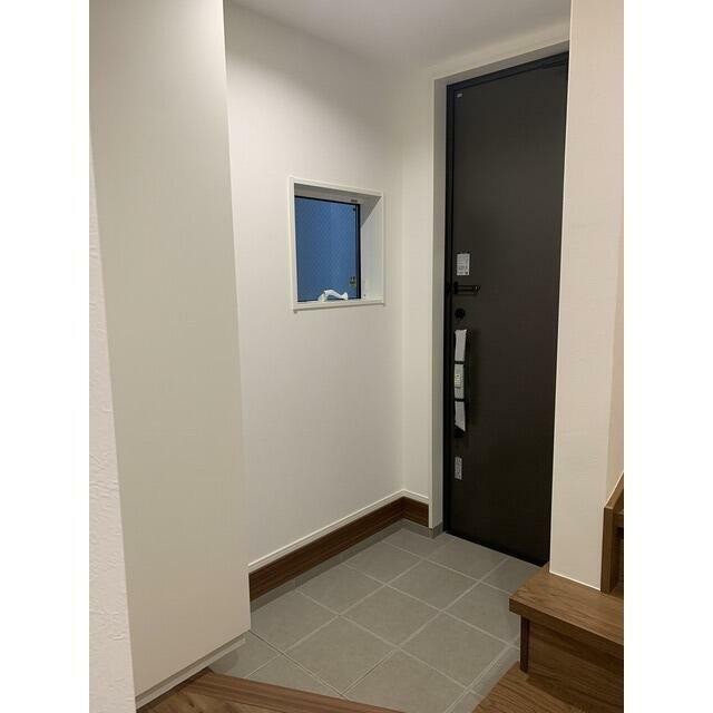 (玄関)