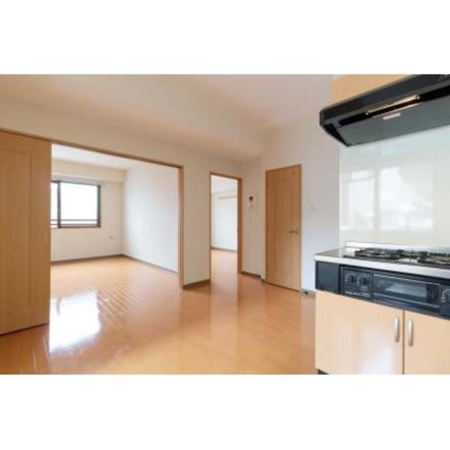 ※写真は同タイプ住戸です。(居間)