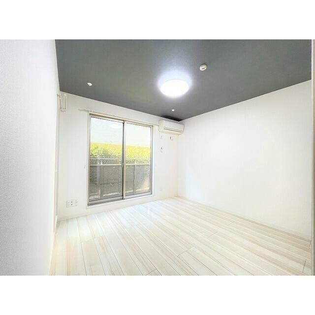 (居間)
