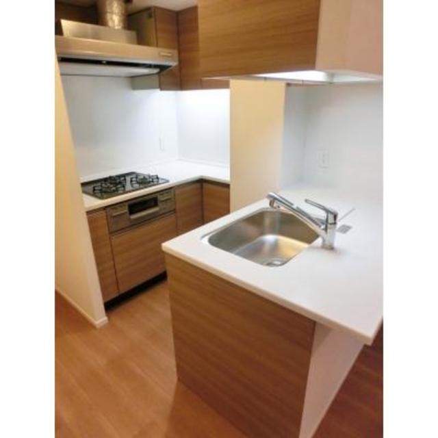 ※写真は同タイプ住戸です。(キッチン)