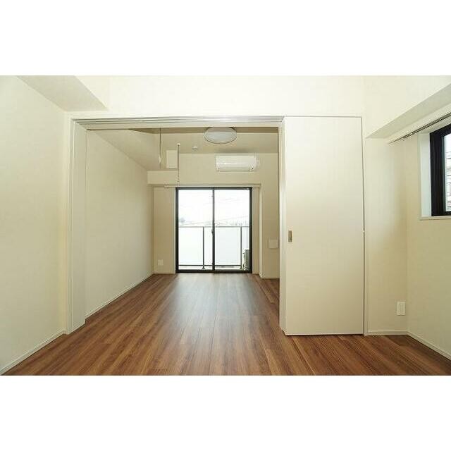 (居間)