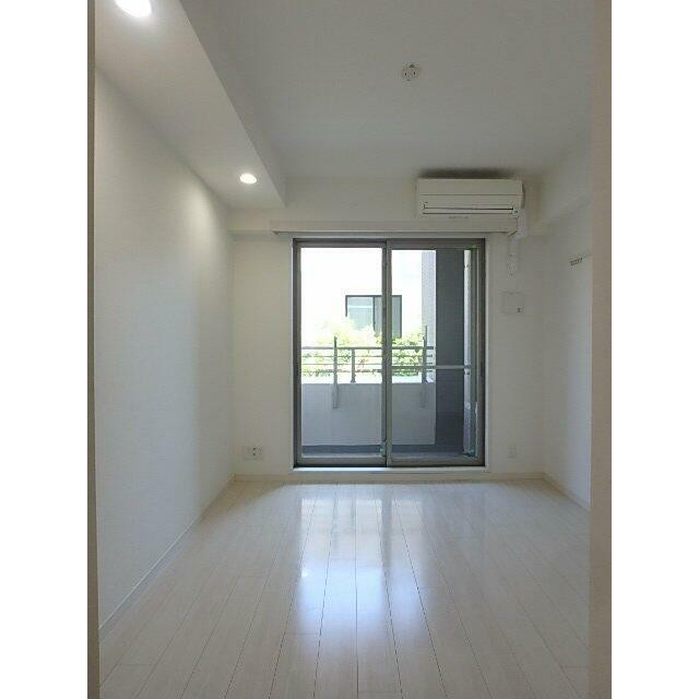 (居間)