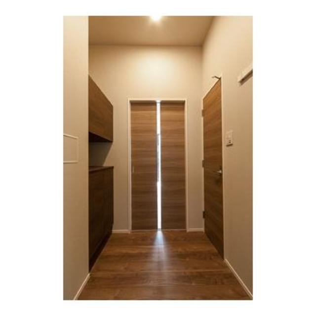 ※写真は同タイプ住戸です。(玄関)