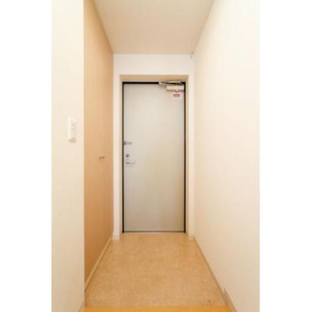 ※写真は同タイプ住戸です。(玄関)