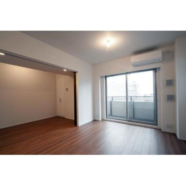 ※写真は同タイプ住戸です。(居間)