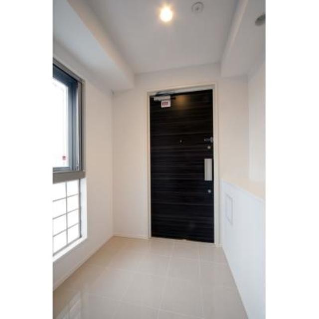 ※写真は同タイプ住戸です。(玄関)